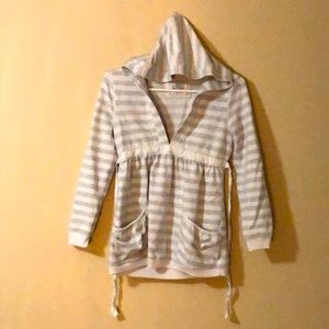 Girl’s hoodie.